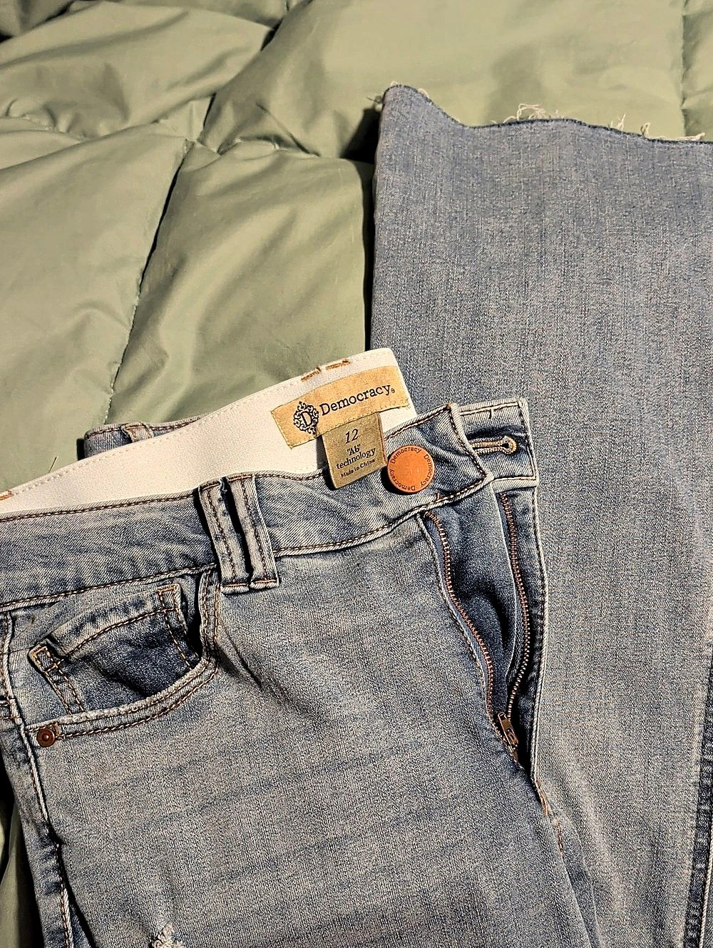 Democracy Ab' technology Boot Cut Jeans in Blue Waist 12 Like New